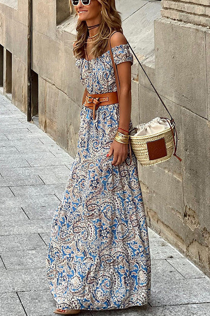 Magda - robe d'épaule à la mode avec ceinture fine et accessoires