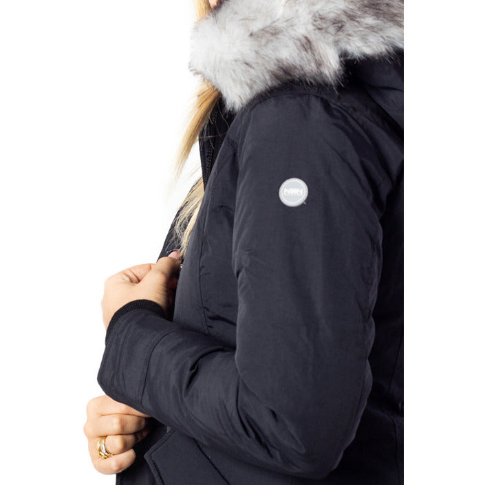 No Zone Women Jackets